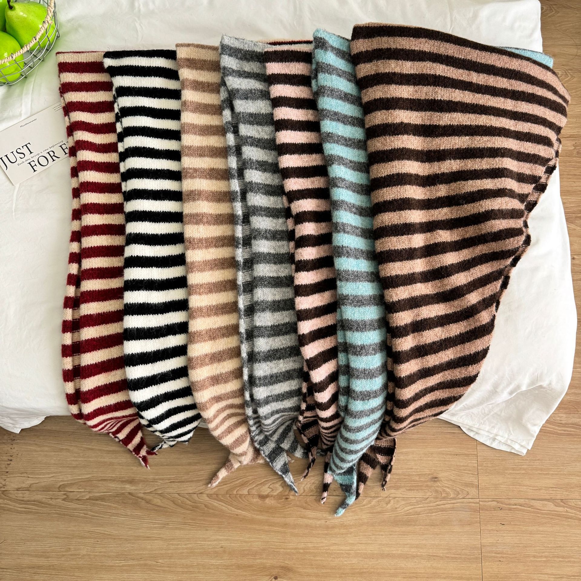 Châle Triangle en Laine Mélangée pour Femme, Écharpe à Rayures Fines, Gilet Extérieur, Enveloppe le Cou, Chaud, Grande Taille, Nouvelle Mode, Automne et Hiver