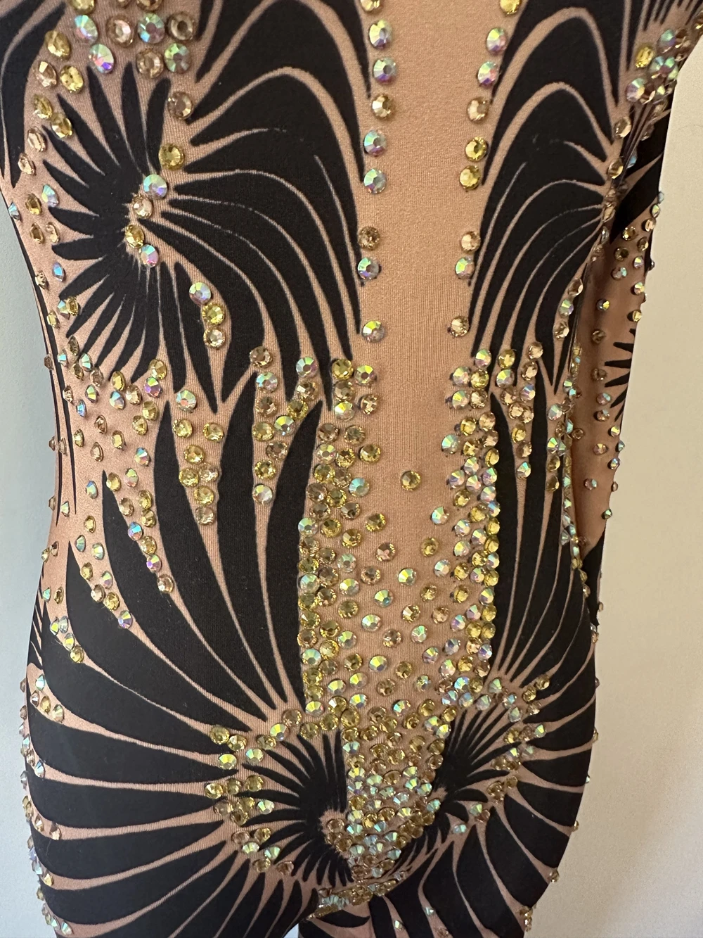Costume de spectacle de danse pour femmes, vêtements de scène, tenue de boîte de nuit, combinaison à strass scintillants