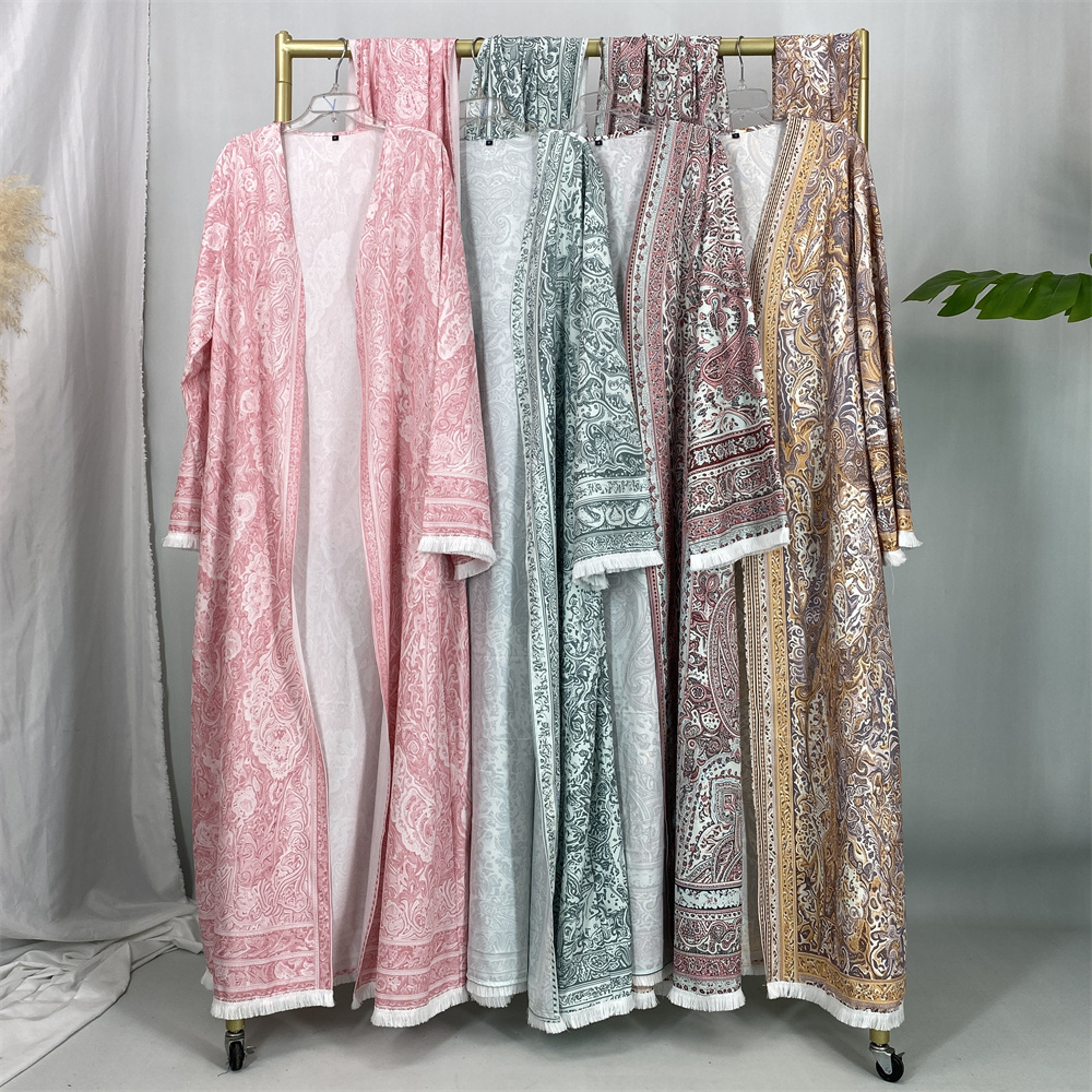 Nouvelle Robe Modeste pour Femmes Musulmanes de Dubaï, Élégante Robe Arabe Femme Hijab Africaine à Pompons, Abaya Islamique à Manches Longues, Robe Turque