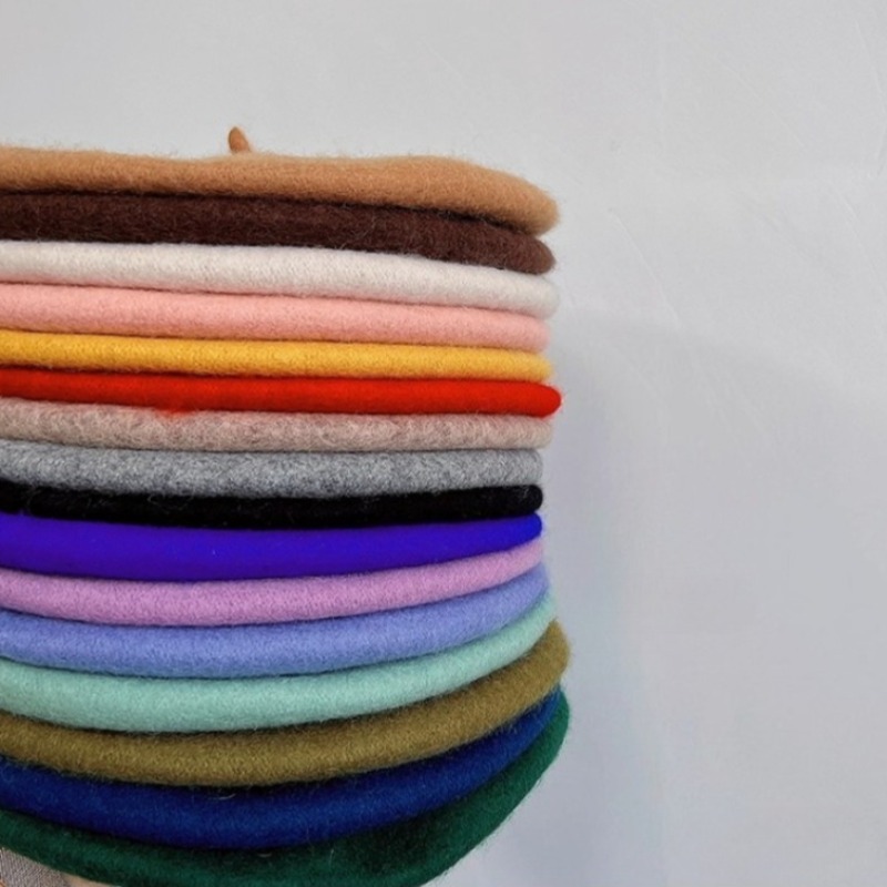 Béret uni en laine chaude Vintage pour femmes et filles, bonnet d'artiste à la mode, noir et rouge, chapeau solide décontracté, bérets de citrouille rétro, hiver