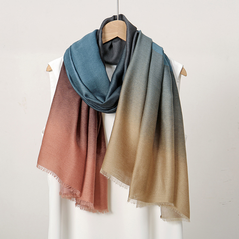 Écharpe Chic Gradient Document Night pour Femme, Viscose Douce, Châle Respirant et Chaud, Voyage Automne et Hiver