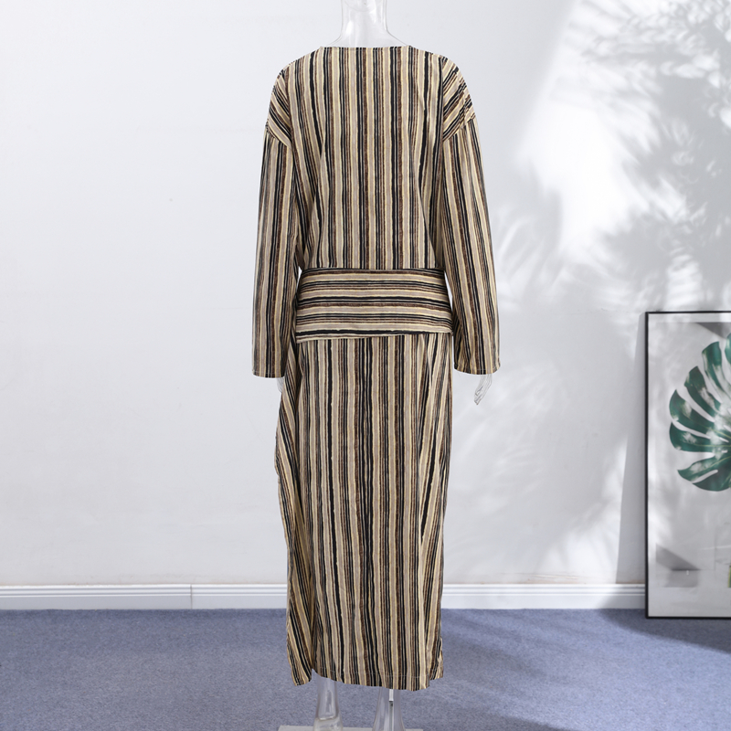Robe rayée pour femme, col en V profond, manches longues, avec ceinture, tenue décontractée et ample pour le quotidien, collection 2026