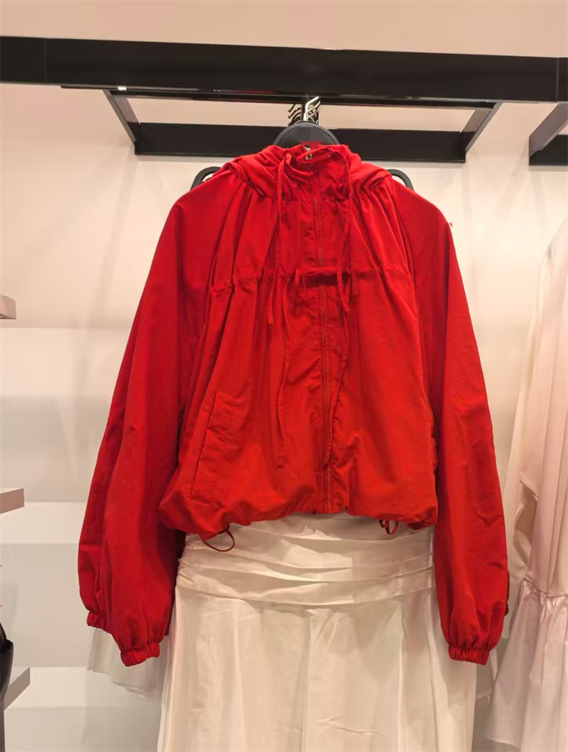 Veste Femme 2026 Nouvelle Collection Automne Rouge Manches Longues Cordon Décoratif Festif Capuche Zippée Cardigan Décontracté Tendance Polyvalent