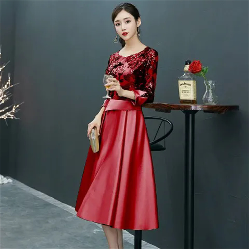 Robe de soirée femmes 2025 printemps nouveau tempérament élégant haut de gamme lumière luxe Banquet soirée hôte Performance Noble robe femme