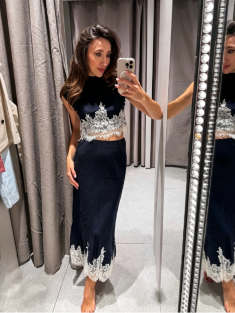 Ensemble jupe 2 pièces élégant pour femmes, en dentelle blanche, comprenant un haut court sans manches à col montant et une jupe mi-longue, idéal pour les fêtes et les tenues assorties de tous les jours.