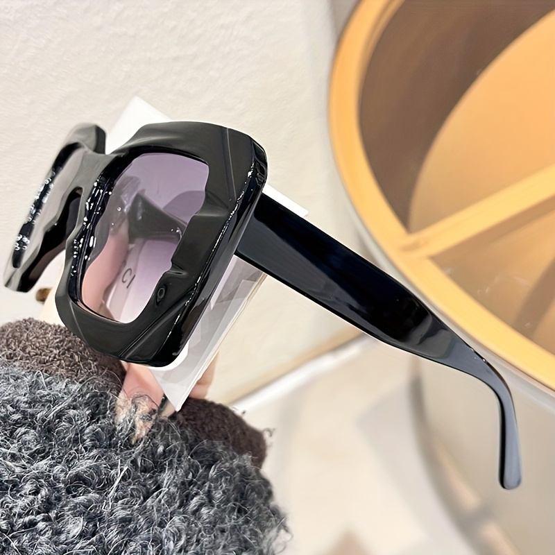 Nouvelles lunettes de mode carrées pour femmes-cadre PC bleu avec charnières en métal noir, lunettes décoratives et fonctionnelles pour tenue décontractée