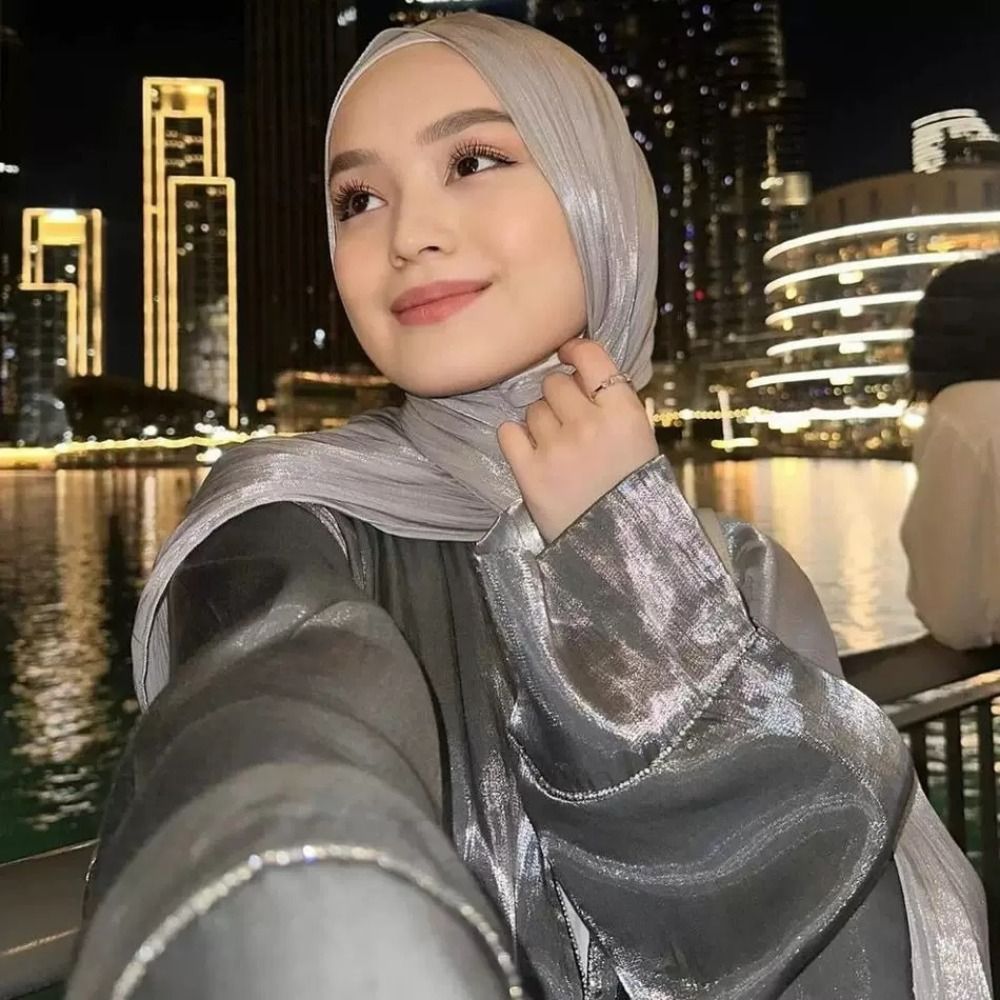 Écharpe en soie unie tendance, voile hijab long en mousseline brillante, châle de protection solaire en mousseline douce pour l'extérieur