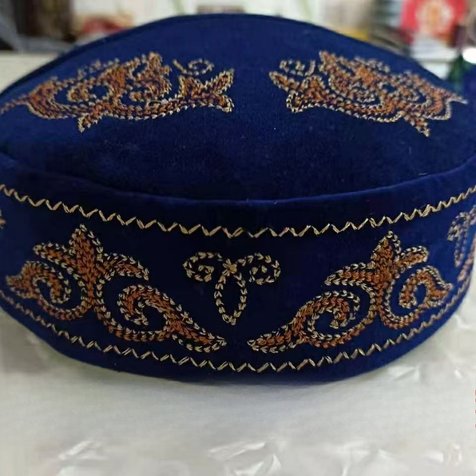 Casquettes de Style Kazakh pour femmes et hommes, chapeaux de fête de danse sur scène, mode noir bleu Kufi musulman Hijab, broderie faite à la main