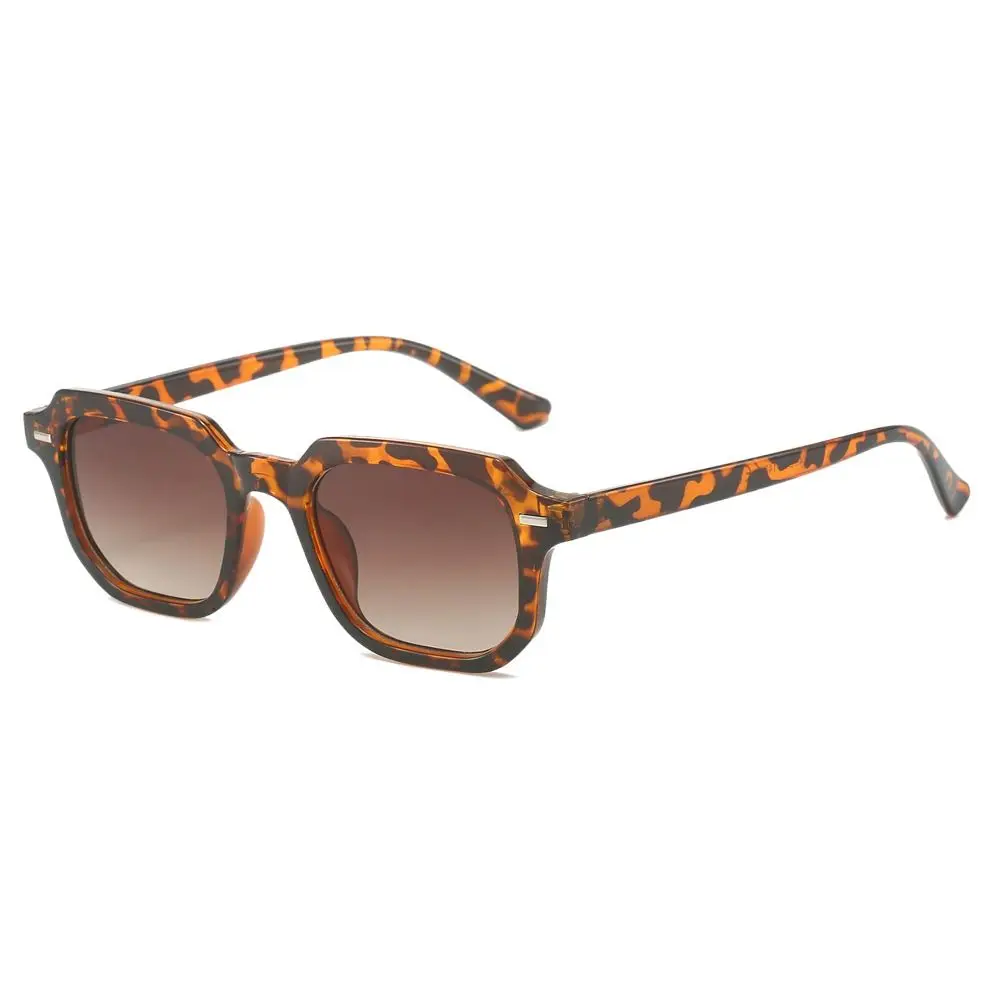 Petites lunettes de soleil carrées à la mode, avec verres multicolores, lunettes tendance adaptées à la conduite et aux voyages, 1 pièce