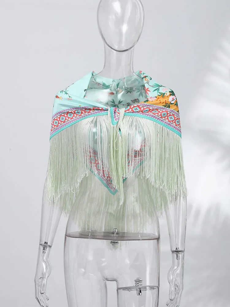 Écharpe carrée chic à imprimé pompons pour femme, châle léger et doux, accessoire de mode décontracté à franges pour femme 2026