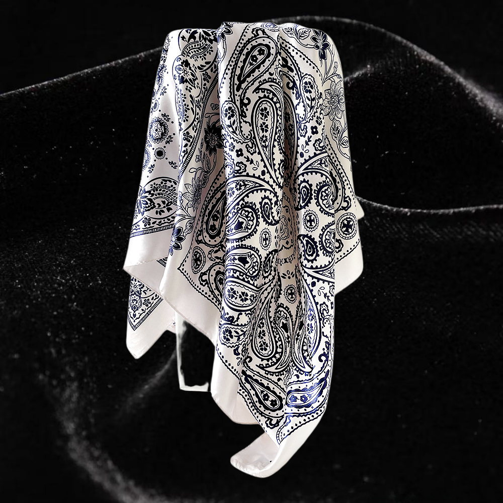 Foulard carré en satin à motif paisley de 90 cm, foulard rétro tendance pour femmes, accessoire de mode, foulard en satin noir et blanc à motif paisley.