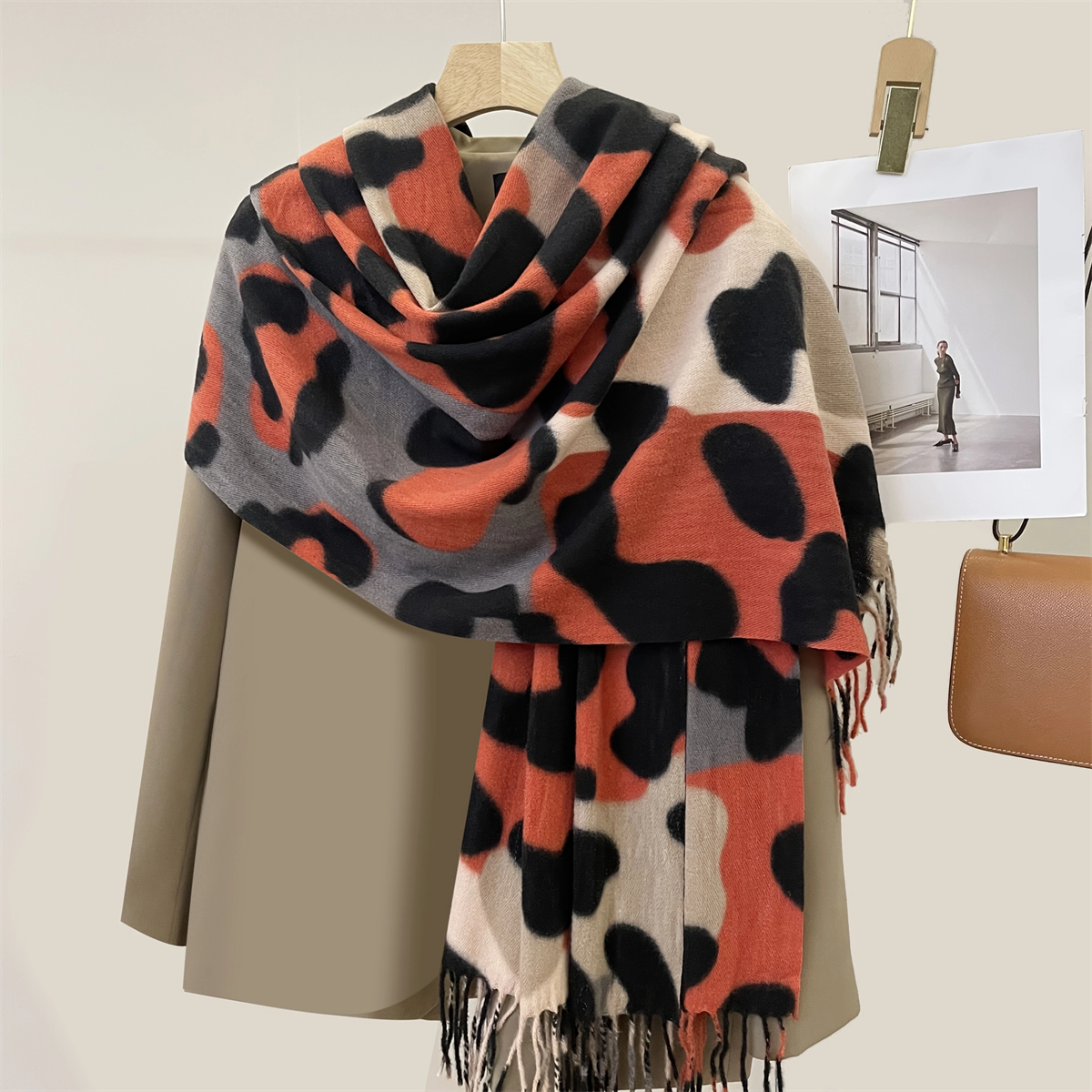 Écharpe Grande Taille à Motif Léopard Rétro pour Femmes, en Tissu Polyester Doux et Confortable, Châle Surdimensionné, Écharpe de Cou à Motif Animal à la Mode