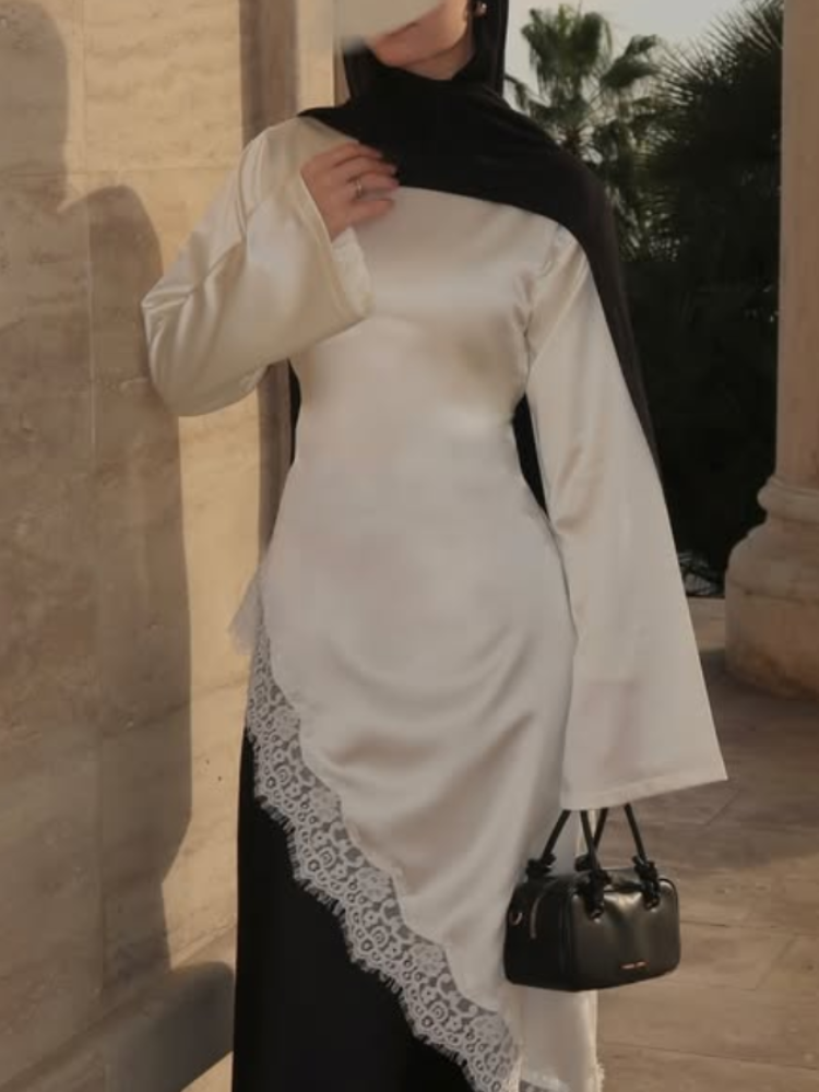 Chemisier Femme Tendance Col Rond Manches Longues en Satin Uni à Ourlet Asymétrique – Nouvelle Collection Printemps 2026 Chic Décontracté Élégant