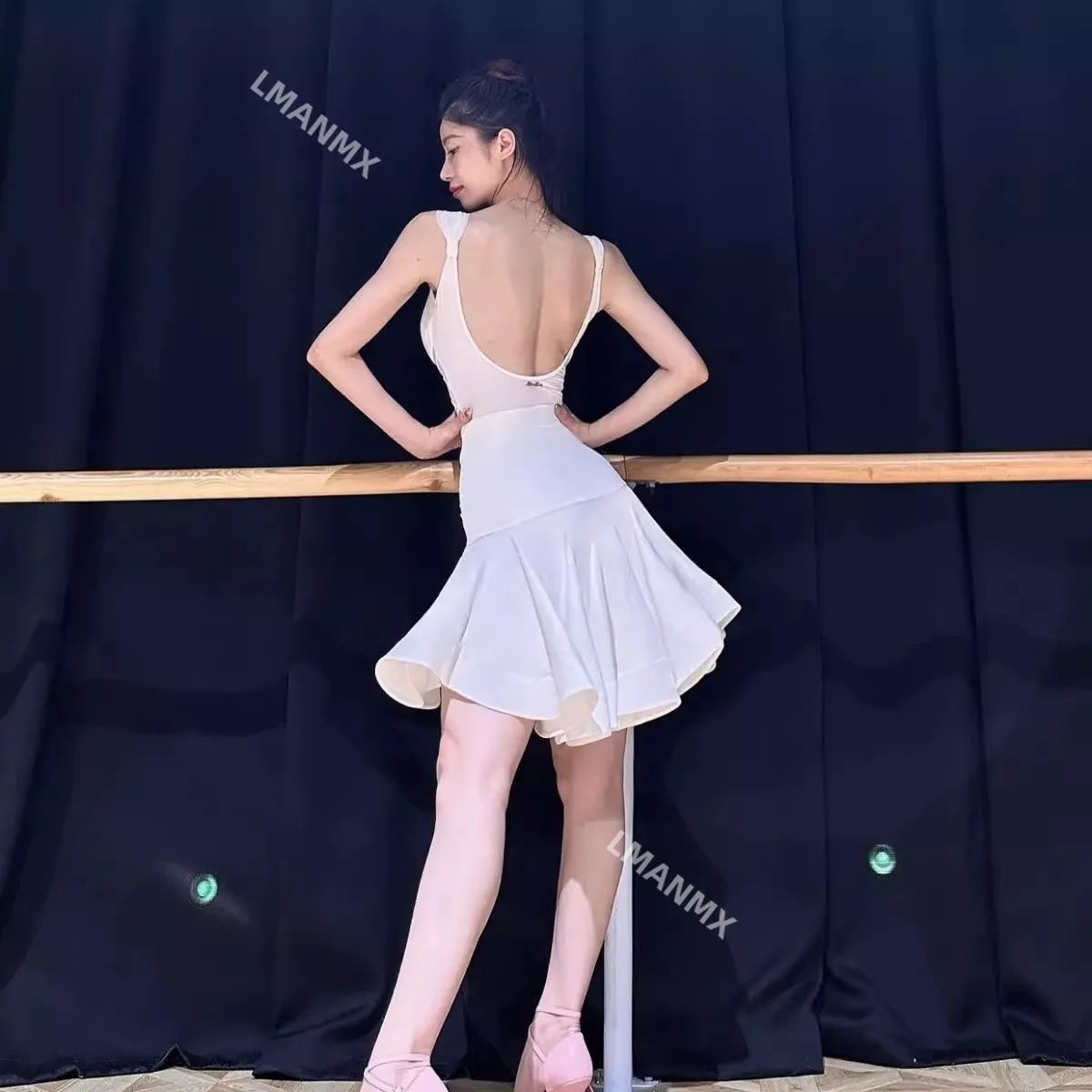 Robe de danse latine pour adultes, robe blanche Pure Desire, robe d'entraînement avancée, arête de poisson fendue sexy