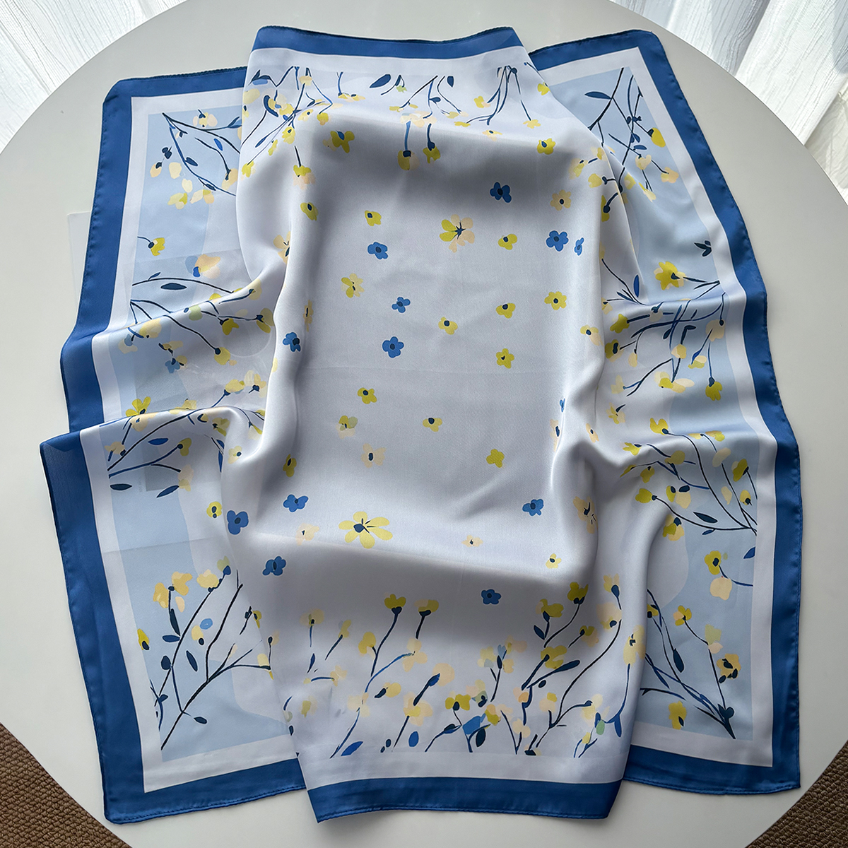 Élégant Foulard Carré en Soie Imitation Satin à Motifs Floraux pour Femme, Bandeaux et Châles