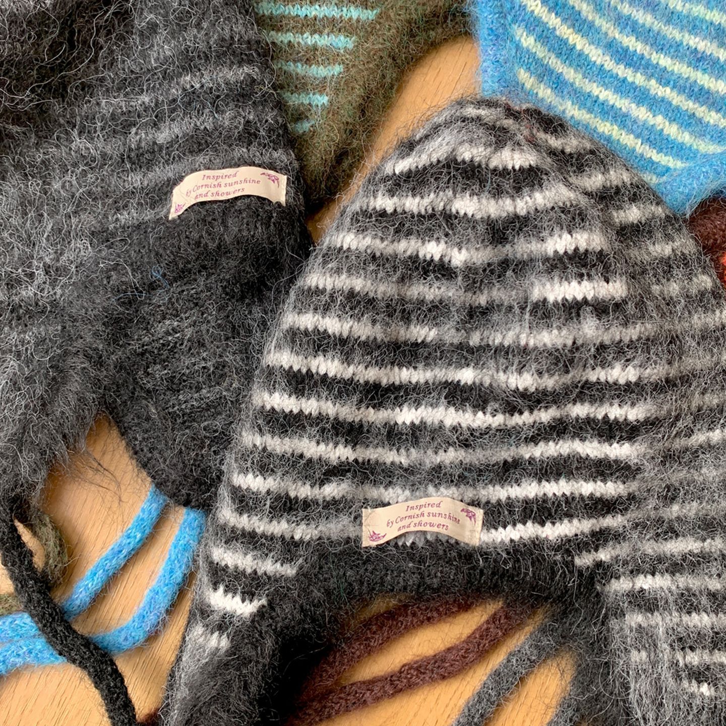 Chapeau d'hiver en laine tricoté pour femmes, bonnet rayé, Baggy, chaud, coupe-vent, cagoule de Ski en plein air, décontracté, nouveau