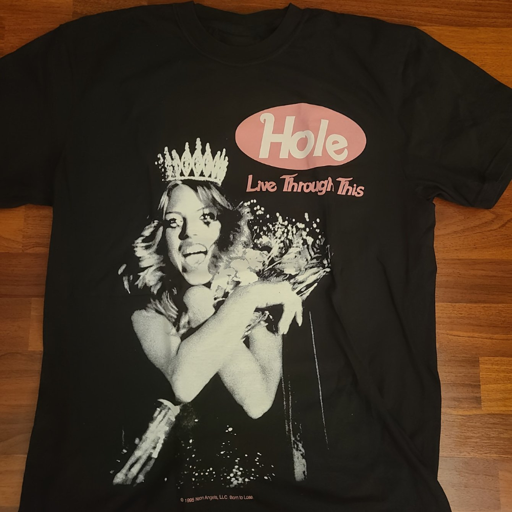 T-shirt rétro grunge Hole avec logo graphique Courtney Love, impression de couverture d'album vieillie avec paroles, tee-shirt vintage de collection