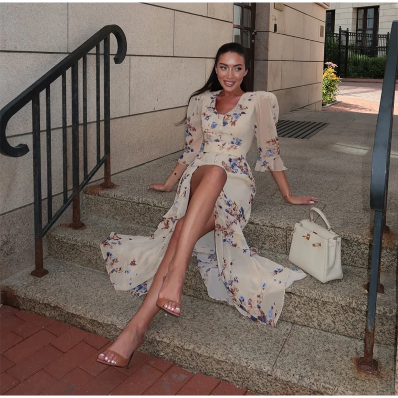 Robe longue sirène élégante à imprimé floral et volants pour femme, col en V, manches mi-longues, taille cintrée par boutons, fente latérale, robe de soirée tendance