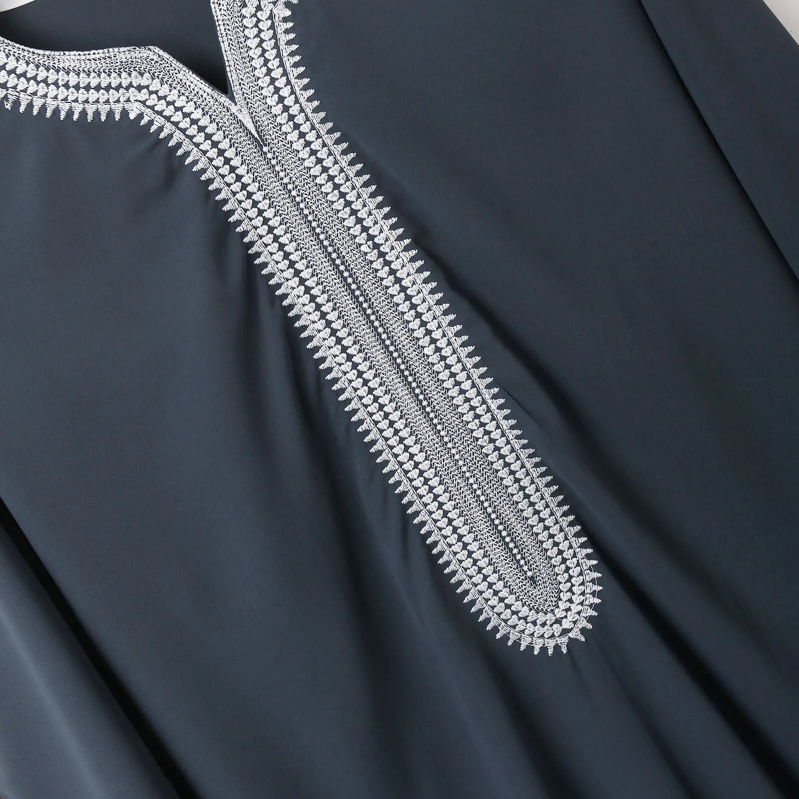 Boubou Jalabiyas Jubbah brodé traditionnel pour hommes, Thobe musulman, Thobes marocains, vêtements islamiques, Robe Abaya du Ramadan, 2024
