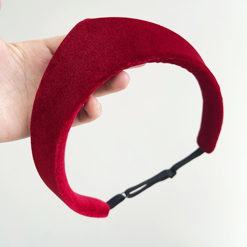 Bandeau en velours pour femmes européennes et américaines 2025, nouveau bandeau en épingle à cheveux rétro britannique pour filles, couvre-chef de loisirs à domicile
