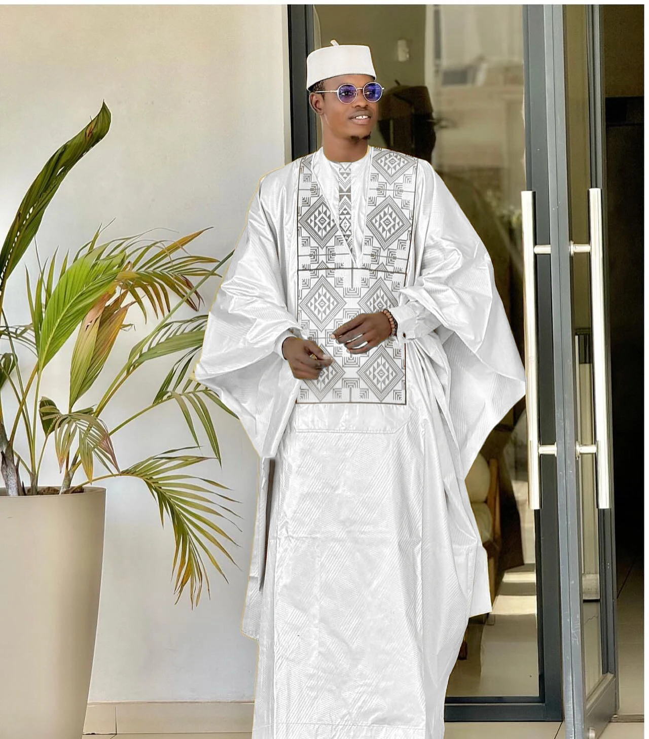 Ensemble de vêtements africains pour hommes, haut brodé, manches longues, 3 pièces, bazin riche