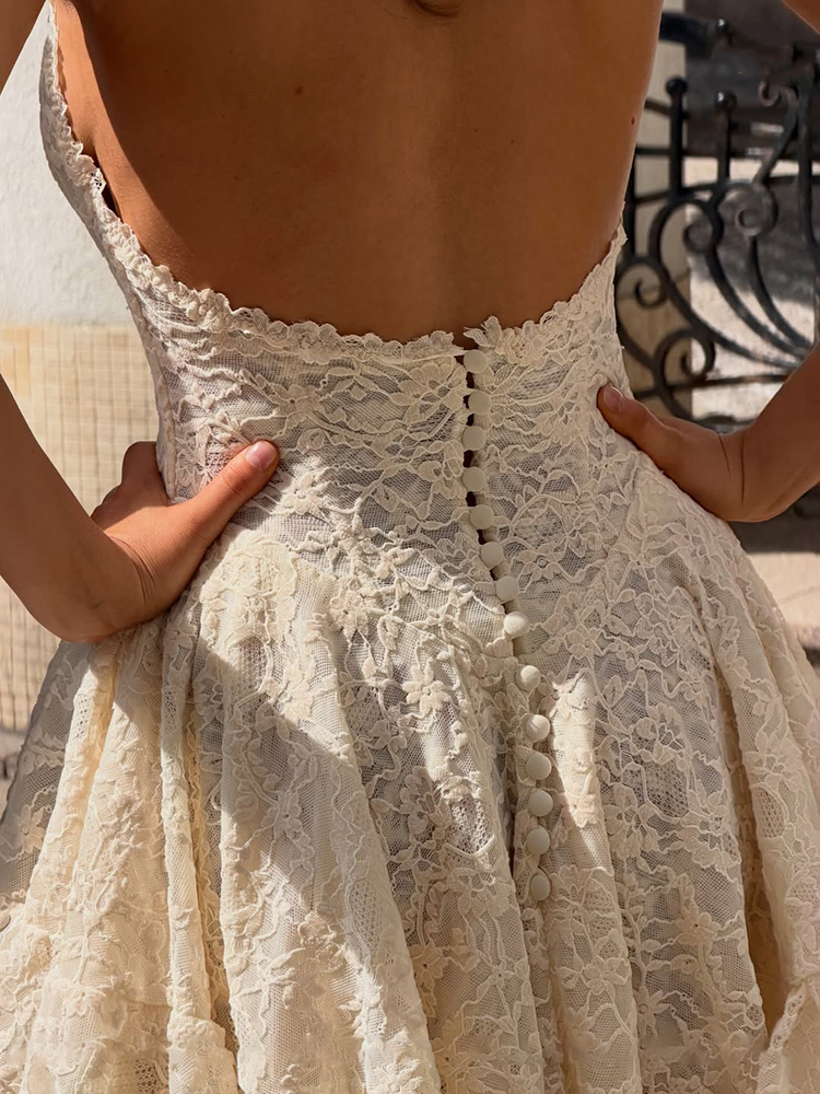 Robe Courte Femme en Dentelle à Col Halter, Sexy, Décolleté Plongeant, Dos Nu, Jupe à Volants, Tenue d'Été Ajustée Coupe A-Line pour Vacances et Soirées Cocktail