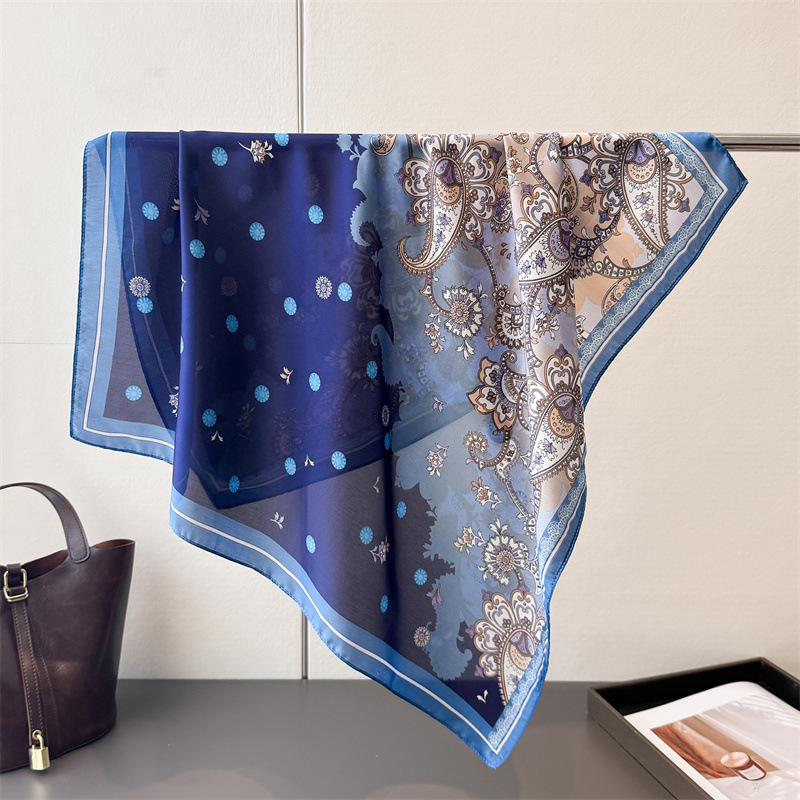 Foulard en soie 70x70 cm pour femme, motif cheval, petit carré, imprimé, haut de gamme, pour le cou ou la tête