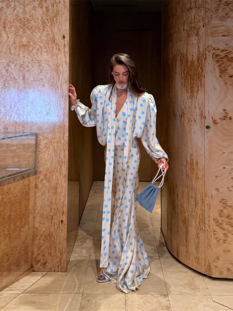 Nouvel ensemble élégant pour femme : Haut ample à col en V et manches bouffantes, jupe longue taille haute à pois