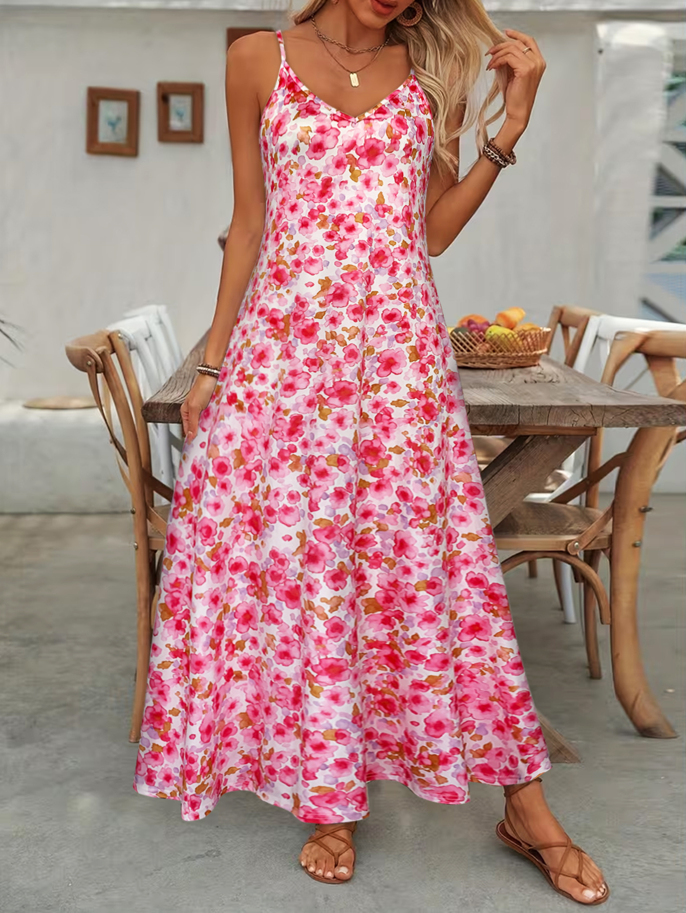 Robe longue camisole à imprimé floral aquarelle pour femme, robe d'été fluide à col en V et bretelles spaghetti, tenue décontractée bohème pour la plage en été