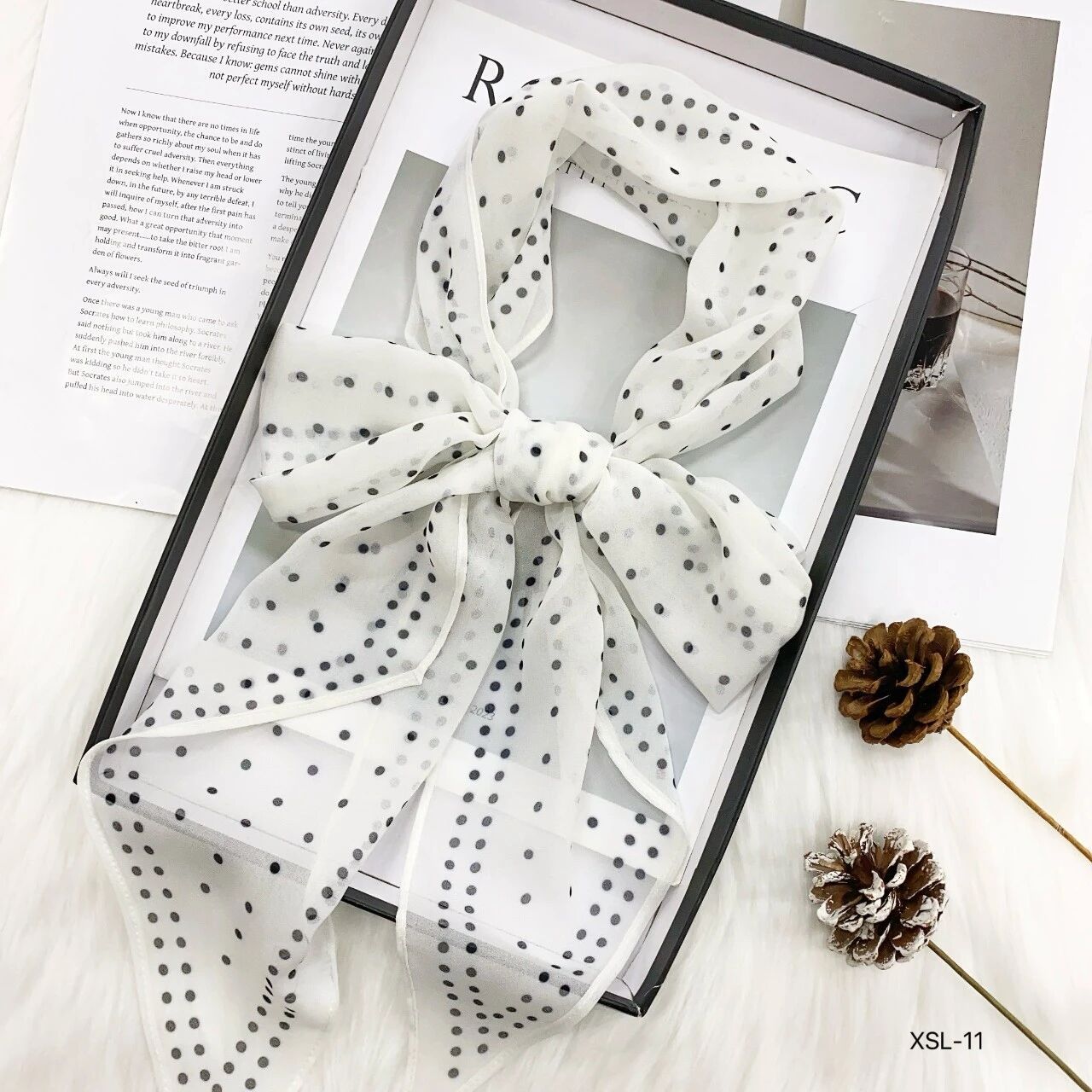 1 écharpe en soie classique à pois longs et en forme de losange, foulard léger et polyvalent pour femme, à la mode, pour l'été