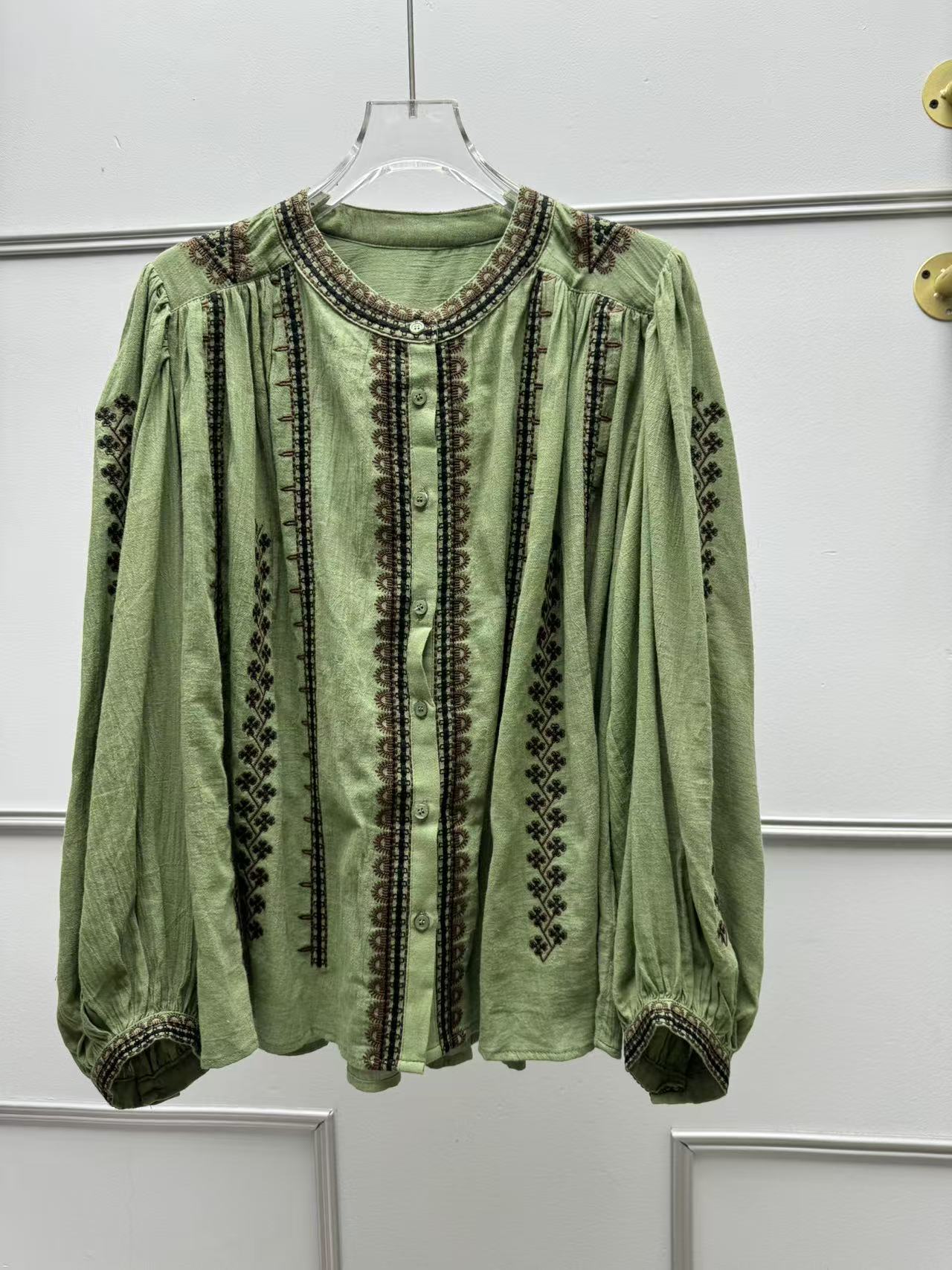 Chemise bohème brodée à manches longues pour femme, à col rond, boutonnée, ample, pour le début de l'automne