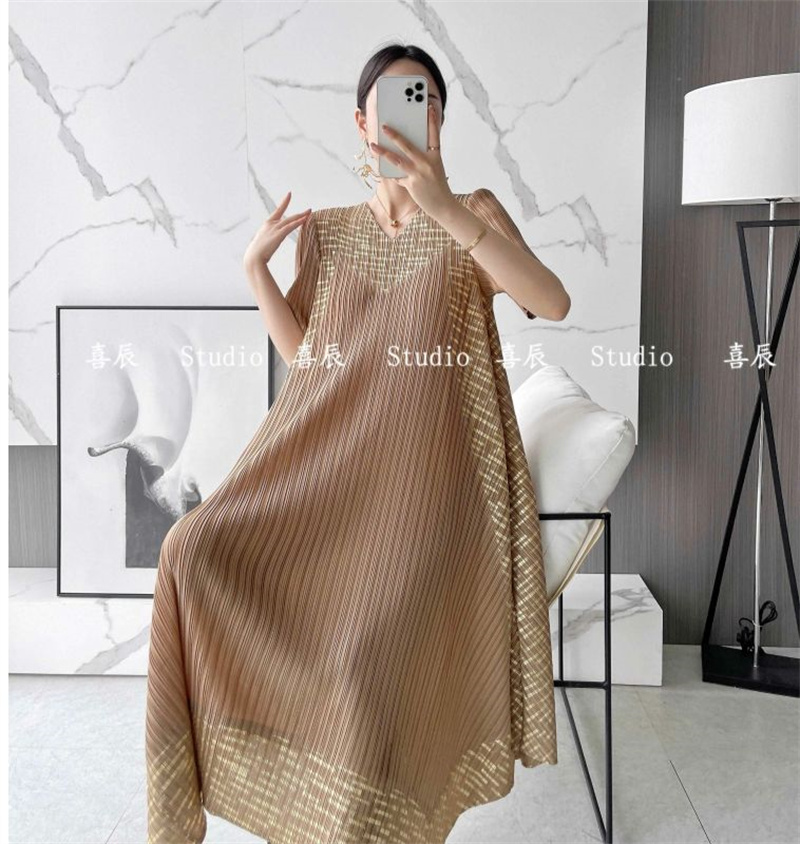 Robes longues printemps et automne vêtements grande taille a-ligne jupe longue plissée anneau imprimé mère robe femme ample haut de gamme robe