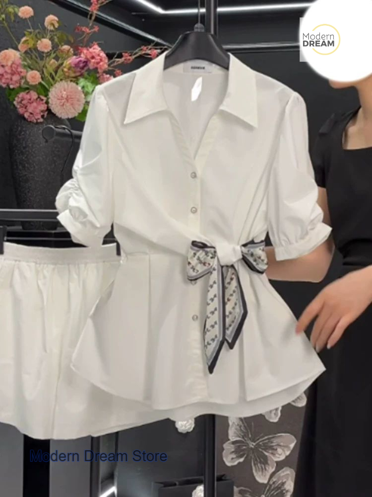 Chemise française en mousseline de soie blanche de haute qualité pour femmes, nouveau design de mode, manches courtes, foulard en soie, ceinture, haut de taille, été