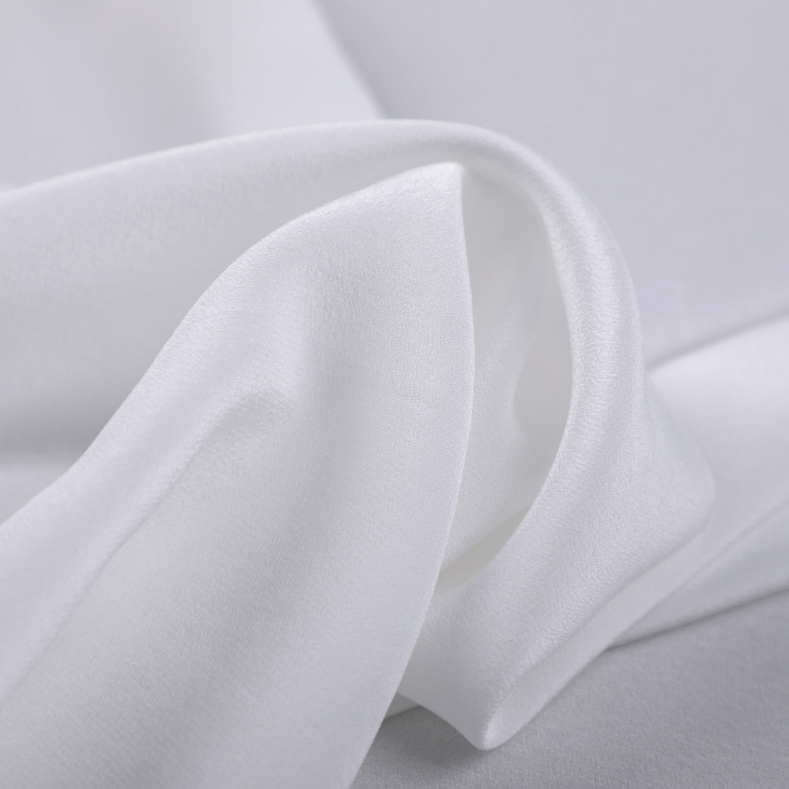 Tissu Crêpe de Chine Uni 140 cm de Largeur 100% Soie de Mûrier pour Robe d'Été Chemise Doux, Tons Neutres Morandi