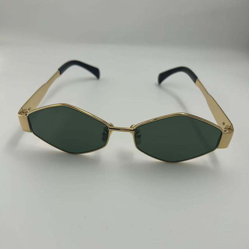Lunettes de soleil luxueuses, élégantes et de haute qualité - même style pour hommes et femmes