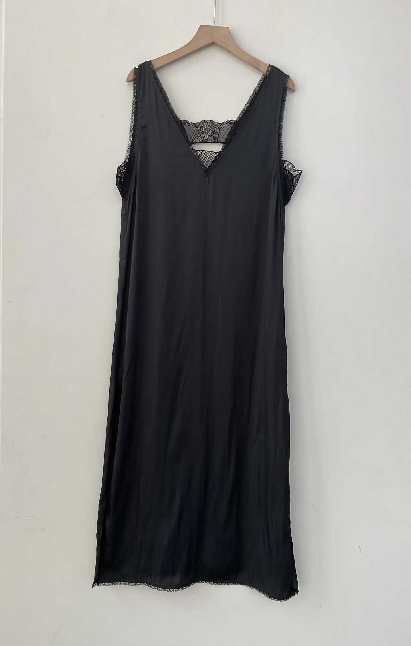 Robe mi-longue en Satin et dentelle pour femmes, 100% Viscose, épissé, col en v, dos nu, fente latérale, pour femmes