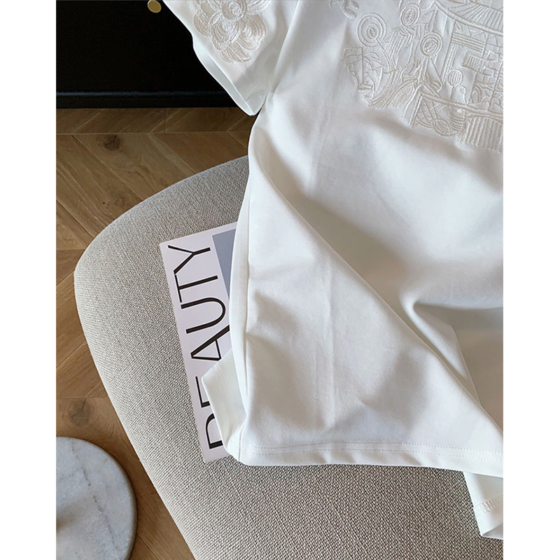 Femmes vêtements été mode Vintage broderie blanc coton basique t-shirt femme Simple décontracté col rond manches courtes hauts amples