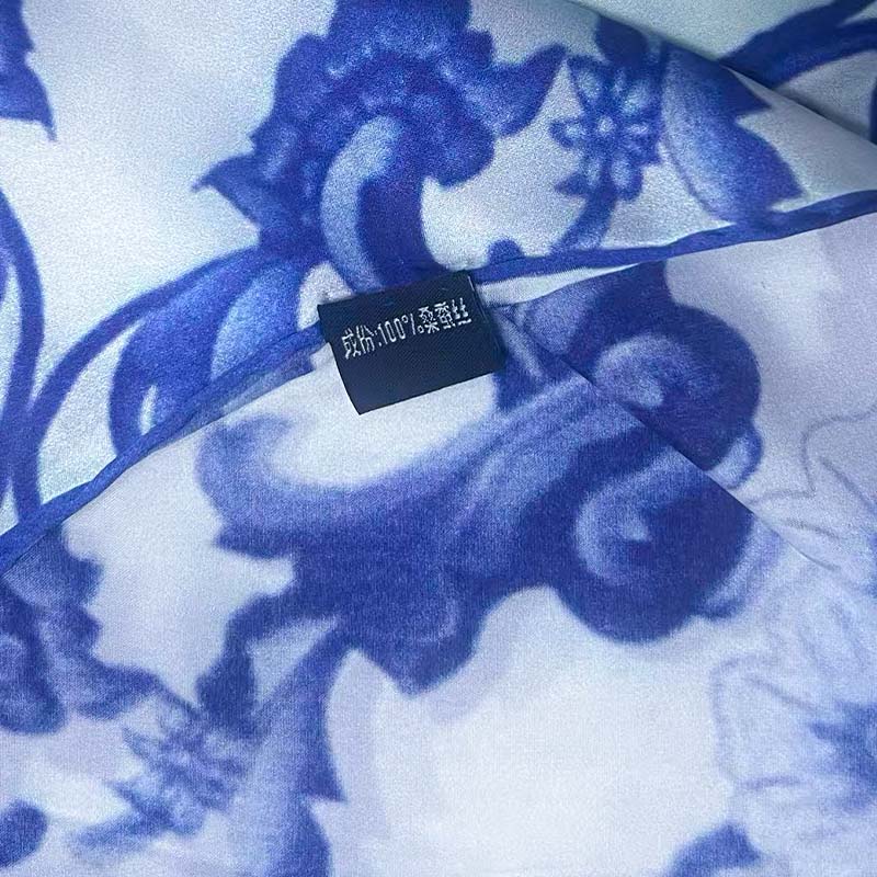 Écharpe de luxe 100 % soie de mûrier, motif floral chinoiserie, bord roulé à la main, châle d'été respirant