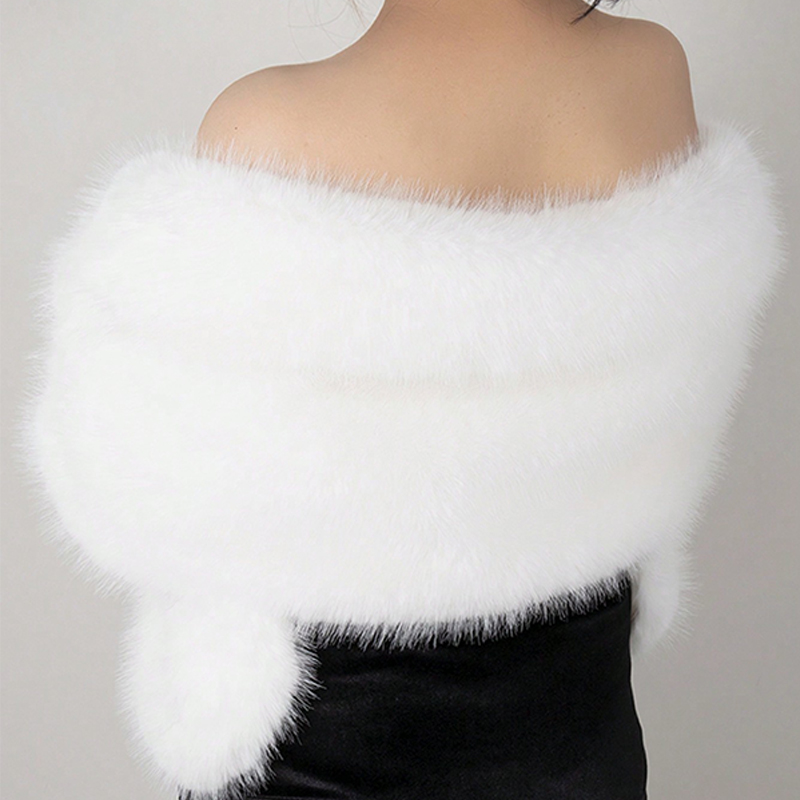 Un châle pour femme en fausse fourrure de renard en polyester fait main, idéal pour les mariages, les fêtes et les rassemblements, un accessoire chaud et élégant