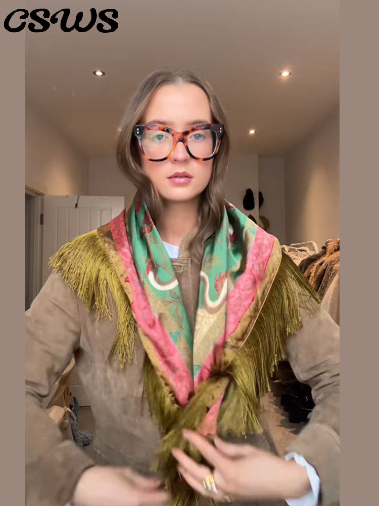 Écharpe sexy à imprimé pompons pour femme, châle léger et polyvalent pour les vacances, foulard carré, accessoires de mode féminins pour le quotidien