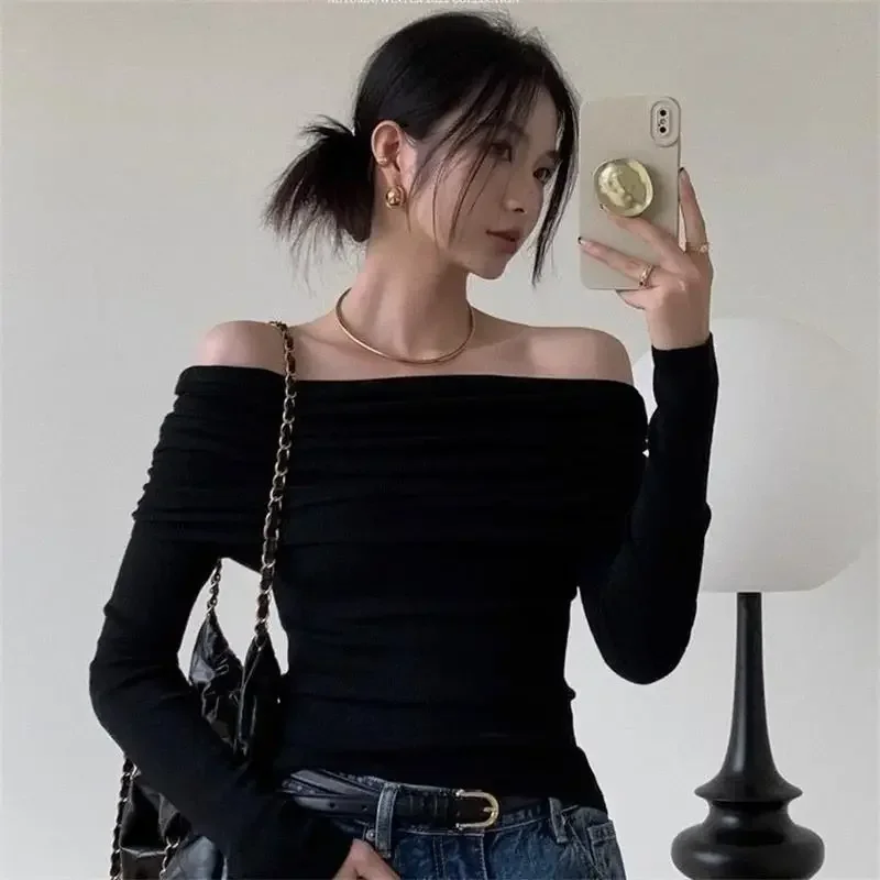 T-shirt tricoté à manches longues pour femmes, épaules dénudées, hauts Sexy, couleur unie, élégant, nouvelle fille épicée, Slim Fit, haut court rouge, automne hiver