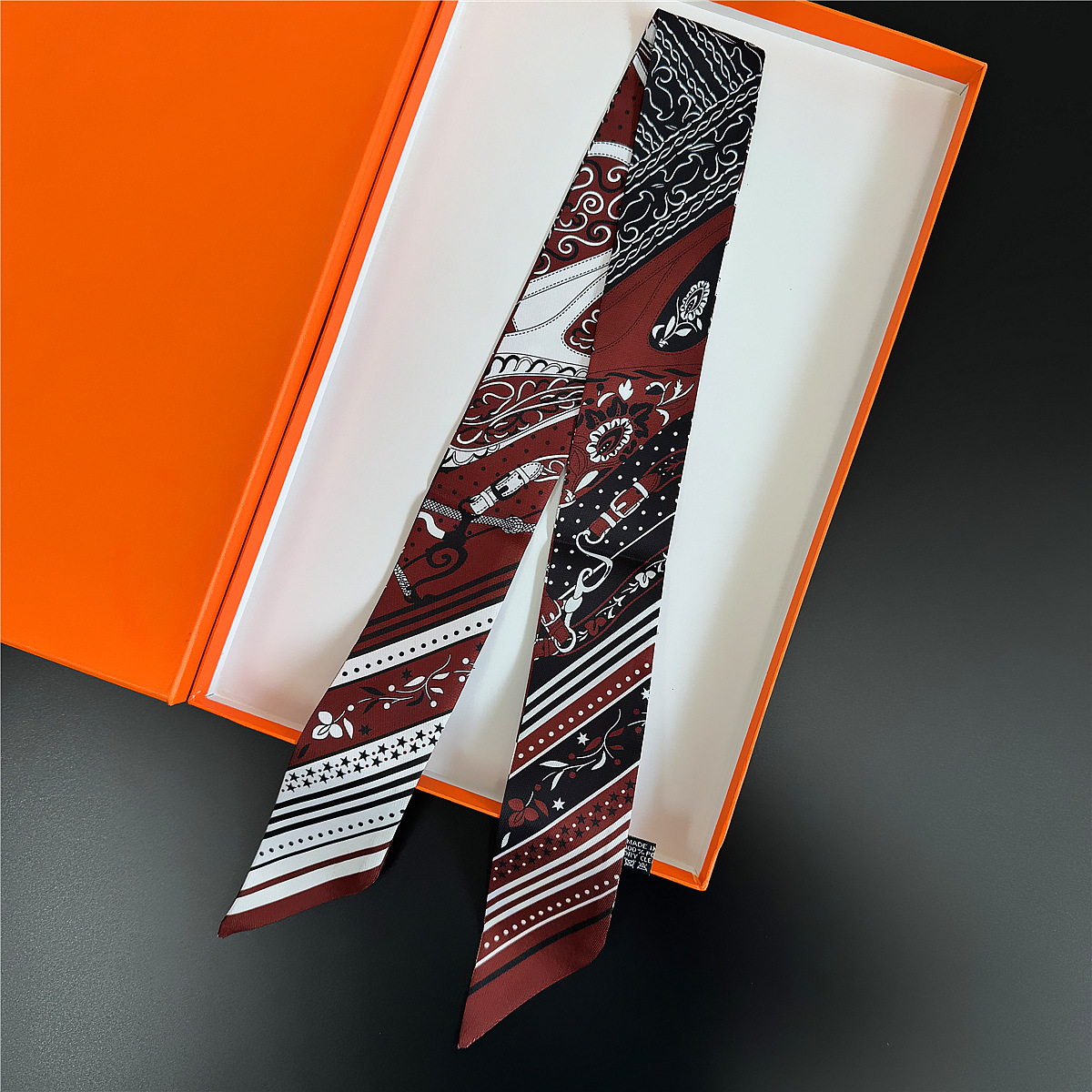 Écharpes en soie décoratives fines et étroites pour femmes, style bandana léger et polyvalent, pour le quotidien, le bureau, les fêtes, les vacances, style bohème