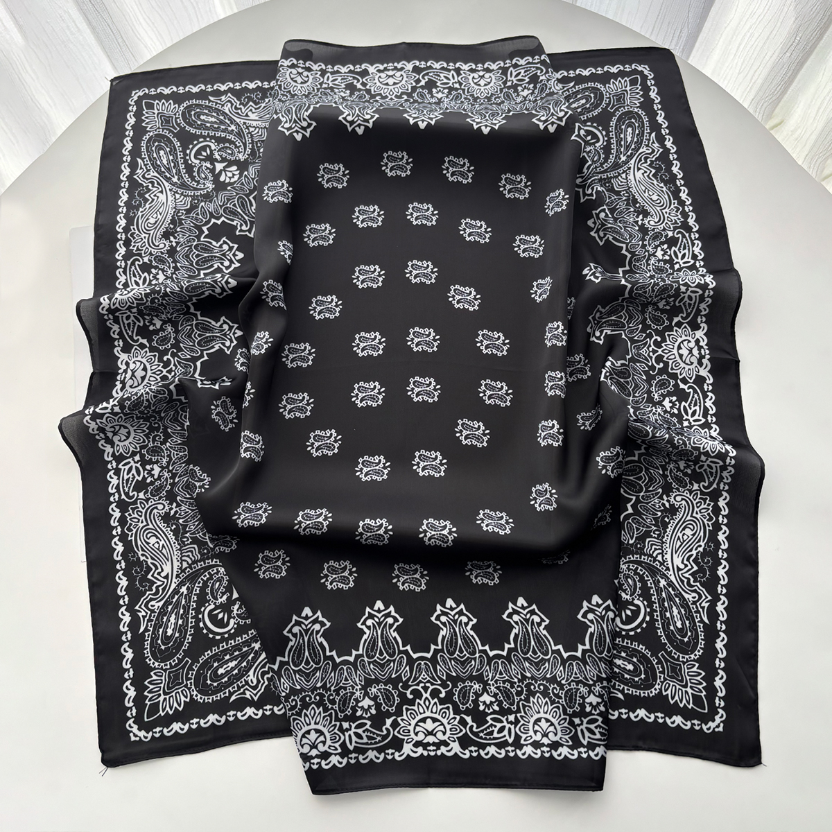Écharpe rétro à motif cachemire pour femme, foulards carrés en soie satinée, mouchoir pour cheveux, bandana pour la tête, petit foulard de cou, hijab, châles pour femme