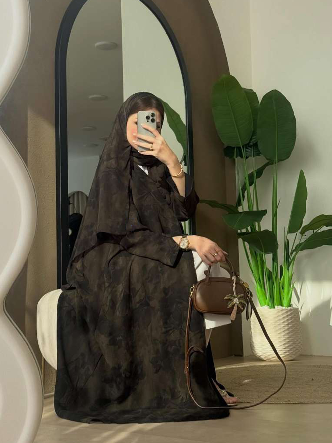Abaya élégant imprimé à manches longues pour femmes arabes à la mode avec un foulard inclus