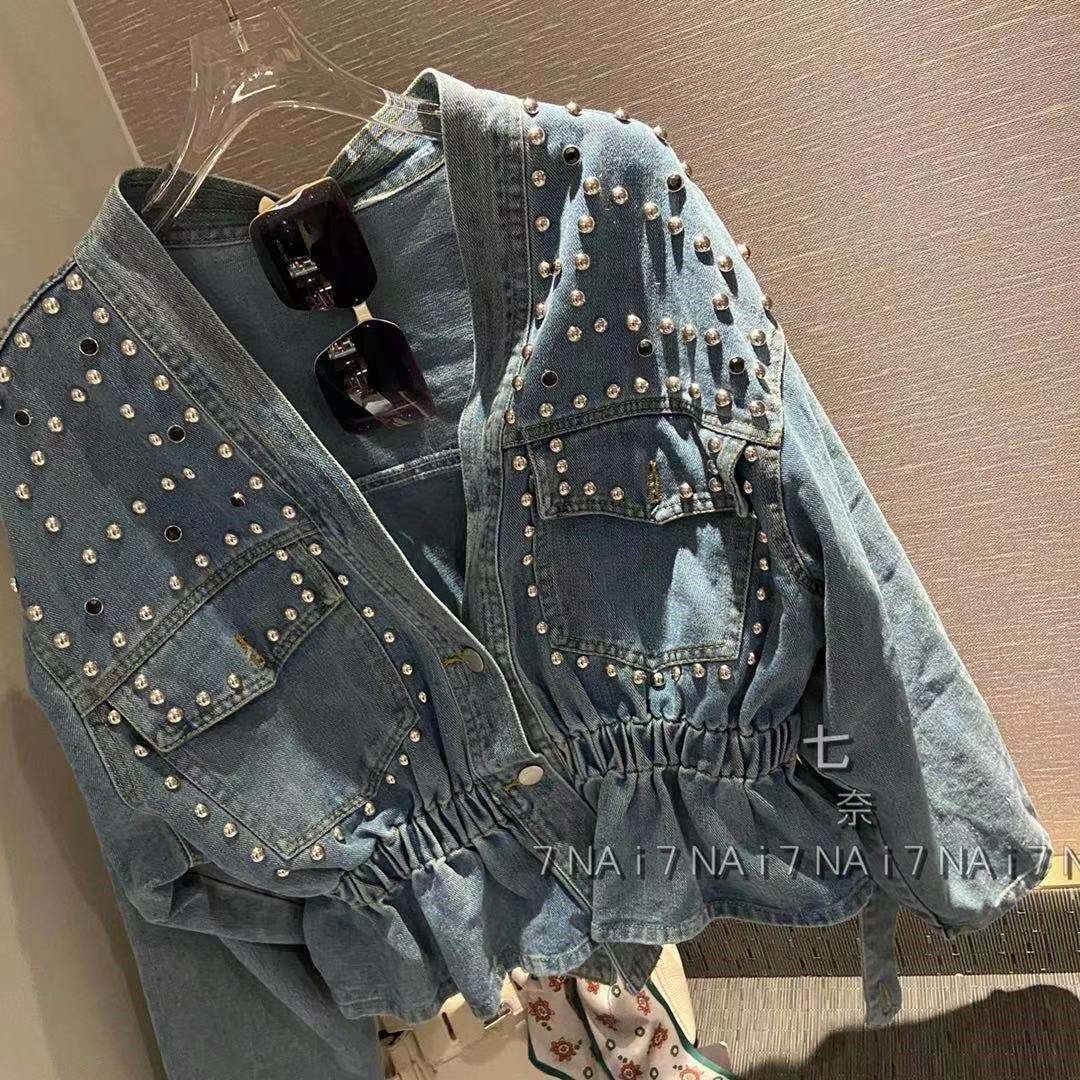 Veste en jean pour femme, design inspiré, nouvelle collection Printemps Automne 2026, richement ornée de strass et de perles cloutées, coupe amincissante, à manches longues