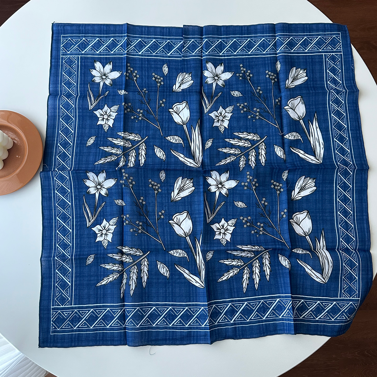 Petit foulard bohème en soie pour femmes, 1 pièce, 55x55cm, petit foulard carré, polyvalent européen et américain, imprimé floral, pour la plage d'été