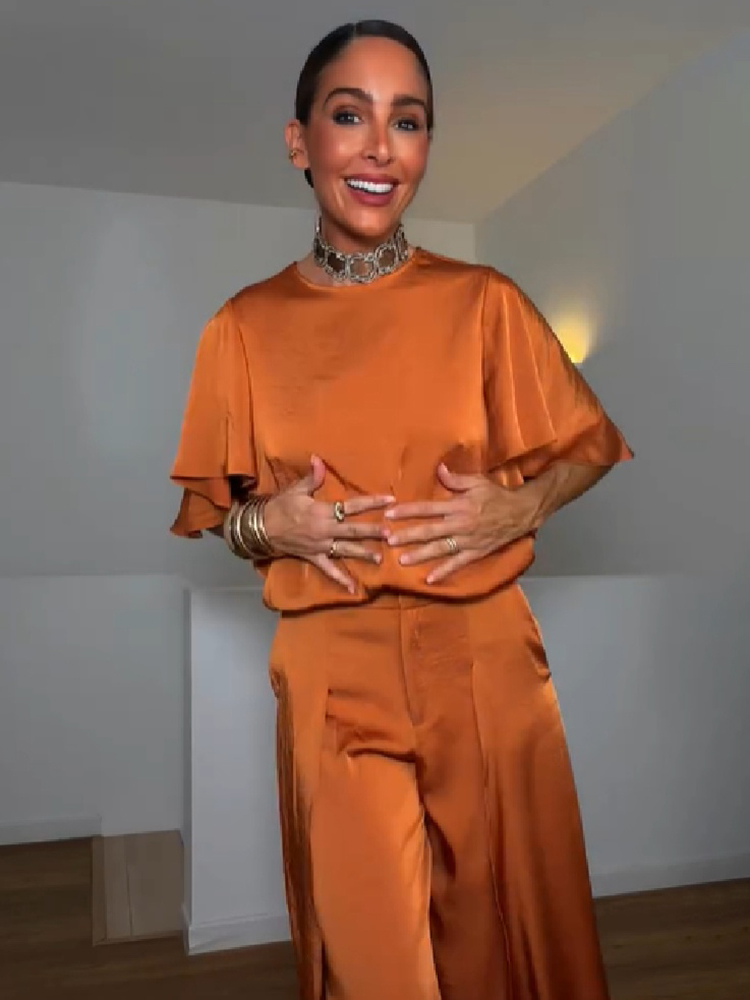 Ensemble 2 pièces en satin pour femme : Blazer à col rond et manches courtes volantées, pantalon taille haute à jambes larges – Élégant pour les fêtes et le quotidien