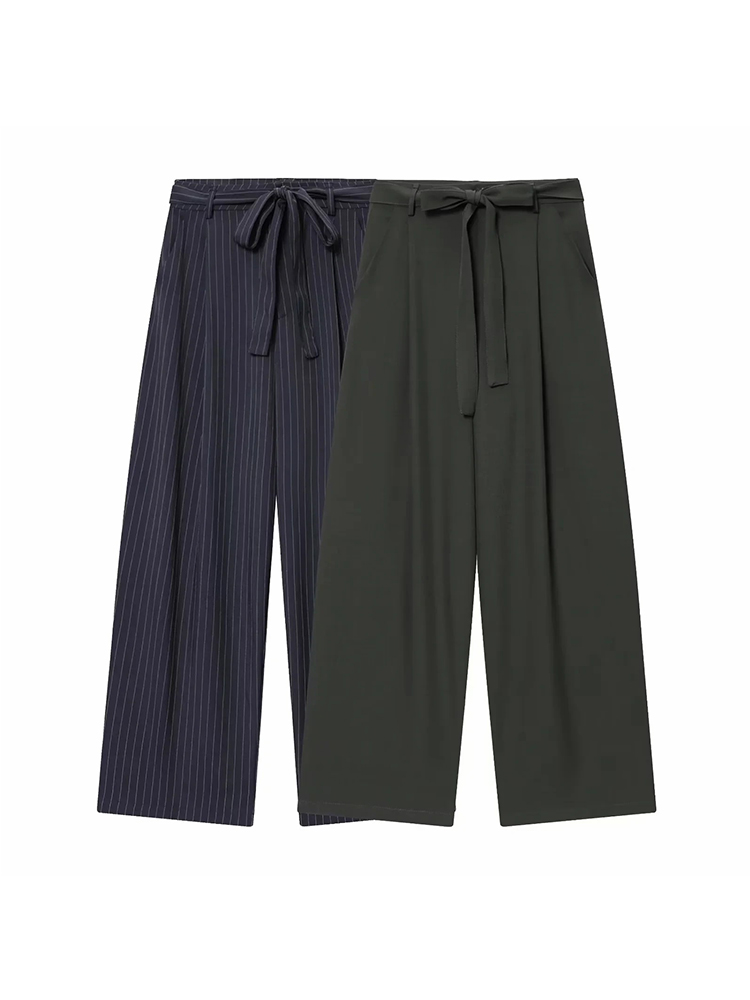 Ensemble 2 pièces mode femme : Gilet sans manches col en V à rayures fines et pantalon plissé ample d'été avec poches et ceinture zippée