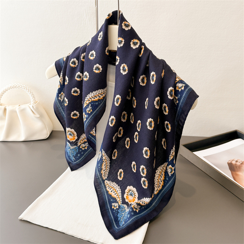 Foulard carré imprimé tendance pour femmes, écharpe de cou en coton et velours, châle chaîne élégante, Bandanas pour dames, Hijab