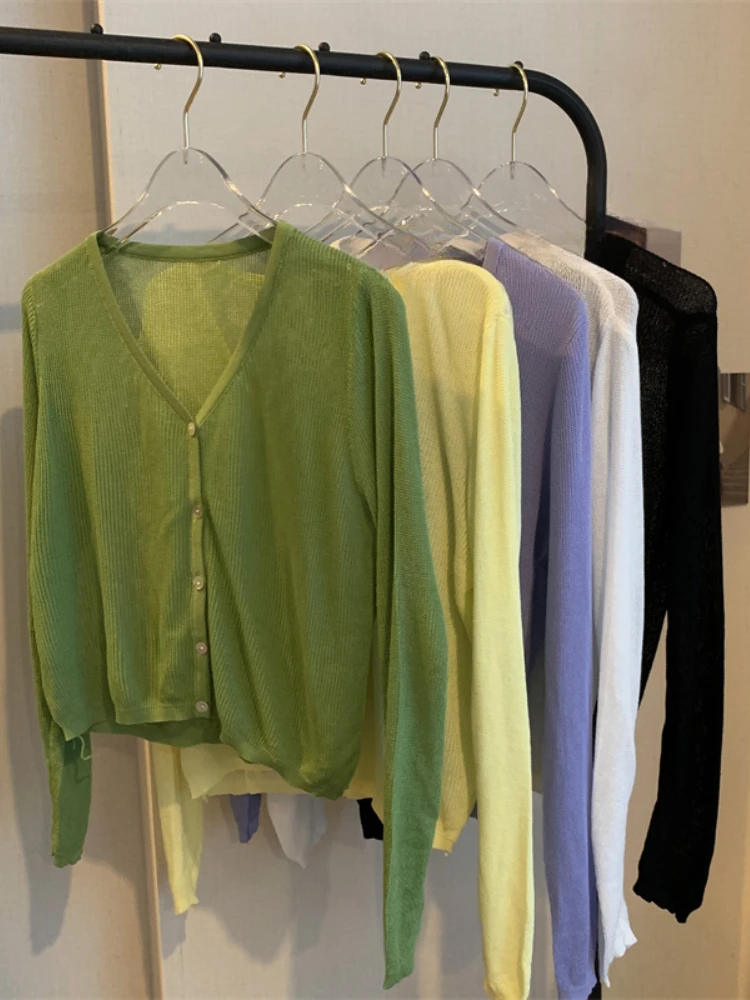 Femmes 2026 Cardigans à manches longues tricoté vêtements d'extérieur solide mince printemps chandails courts col en v tricots mode coréenne Cardigans